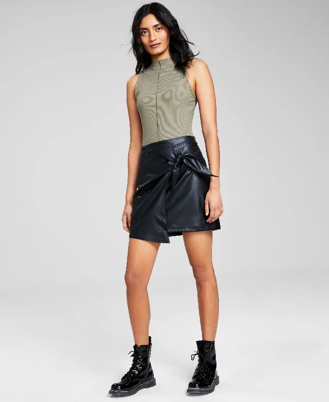 Women's Faux-Leather Knotted Mini Skirt ruffled skirt detail