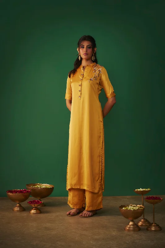 Mustard Yellow Mukaish Embrodiered Kurta And Pants Set Leggings Wide-Leg,