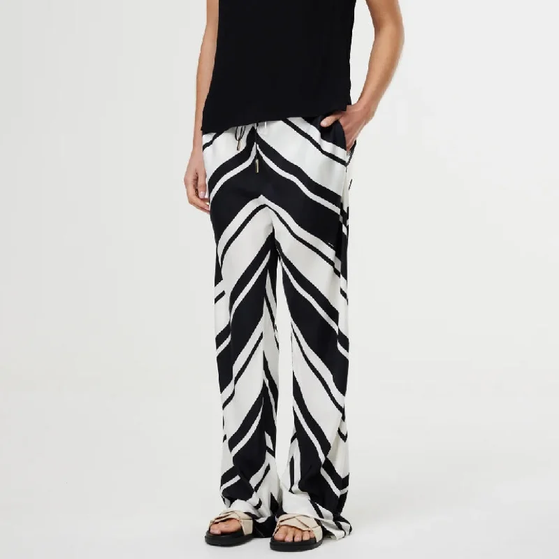 Kinney | Luisa Pant | Classic Chevron Jeans Straight,