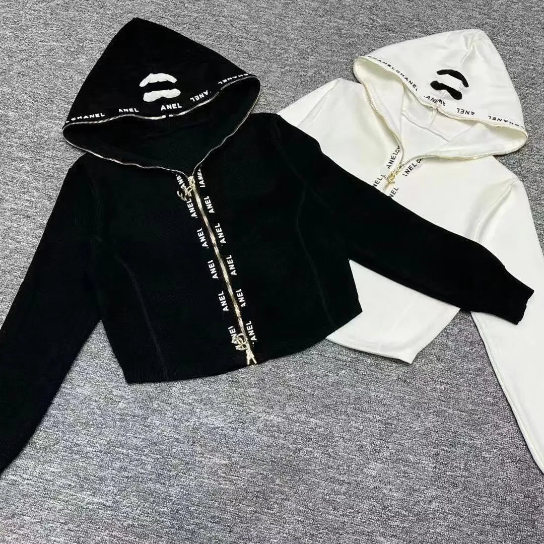 Designer  New Autumn Wear Small Fragrant Black Knitted Women's Top Korean Gentle Sweater Coat Cardigan Turtle Neck Boat Neck Asymmetrical Neck